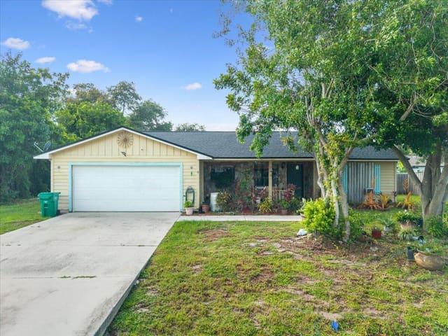 5403 Eagle Drive, sold in Holiday Pines Subdivision Phase Iib, Fort Pierce, FL