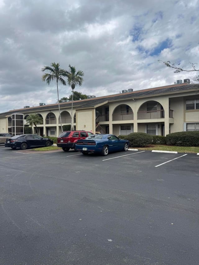 2601 NASSAU Bend C2, Nassau Village West, Coconut Creek, FL