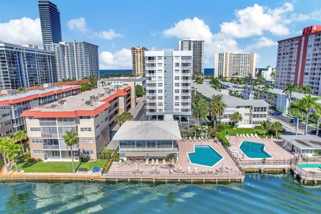 3113 S Ocean Drive 804, Hallandale Beach, FL 33009