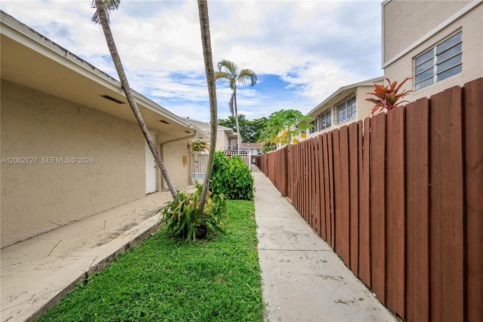 15680 SW 82nd Cir Lane 8-8 — photo 4