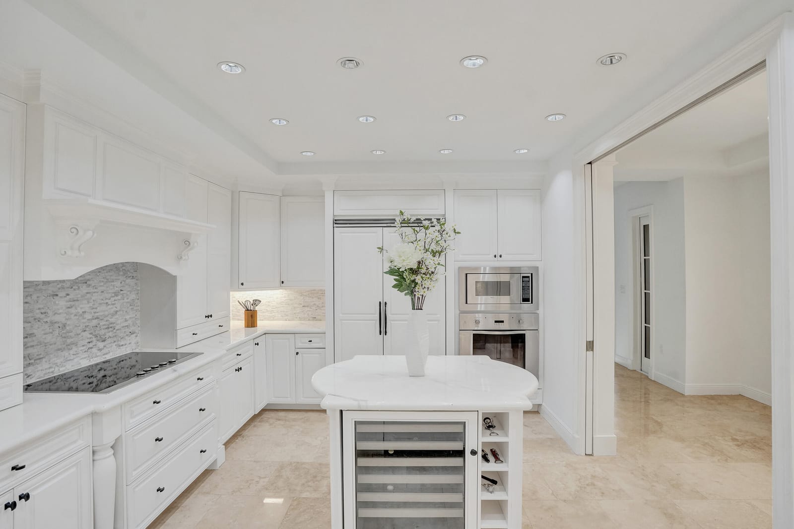 210 HENDRICKS Isle — photo 9
