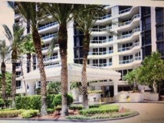 21205 NE Yacht Club Drive 810, Aventura, FL 33180