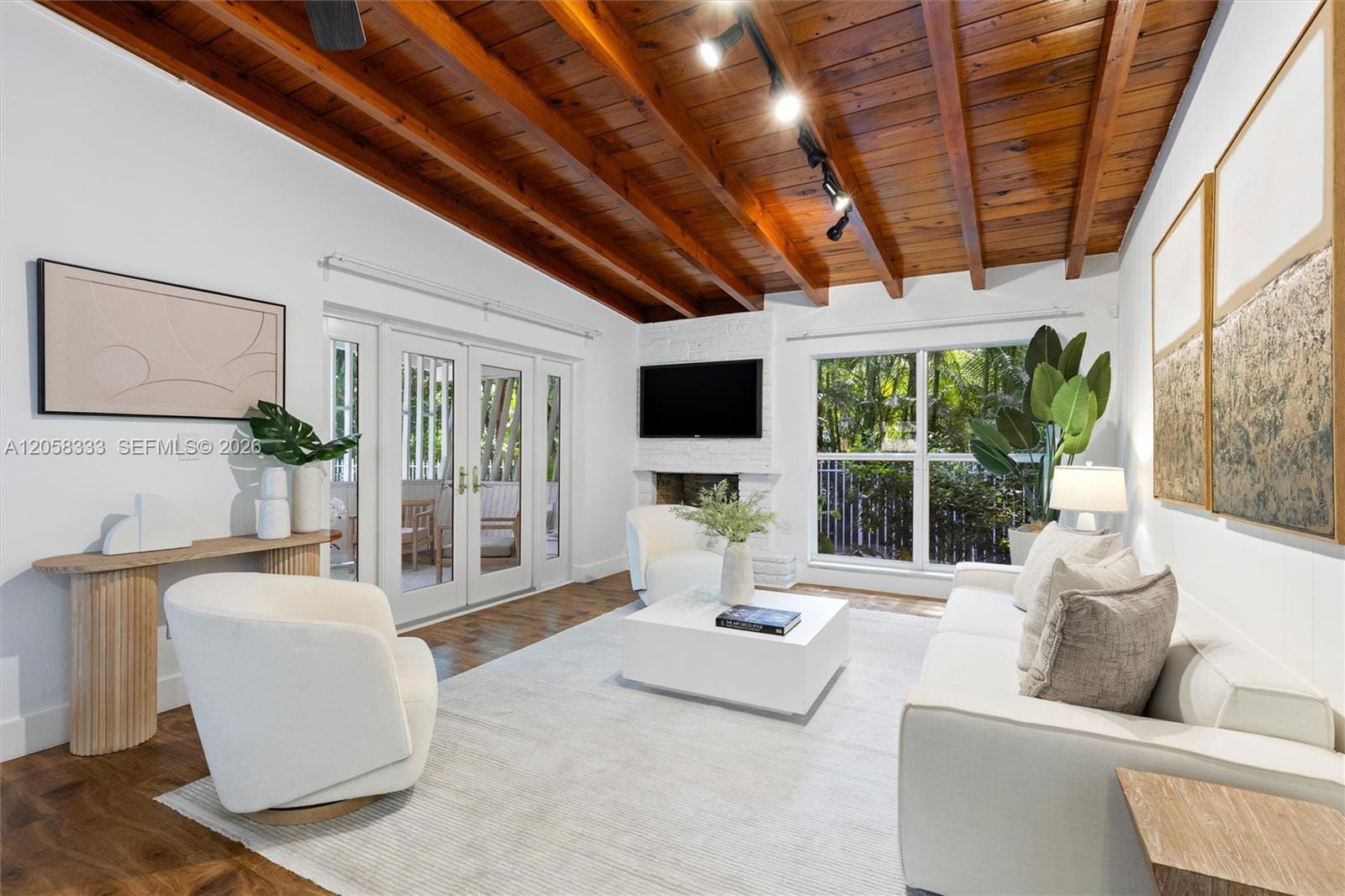 3700 Loquat Avenue — photo 3