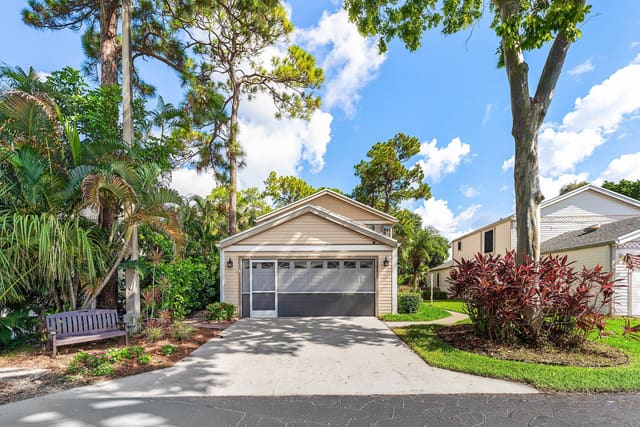 5601 Berry Blossom Way W, sold in Victoria Woods 2, West Palm Beach, FL