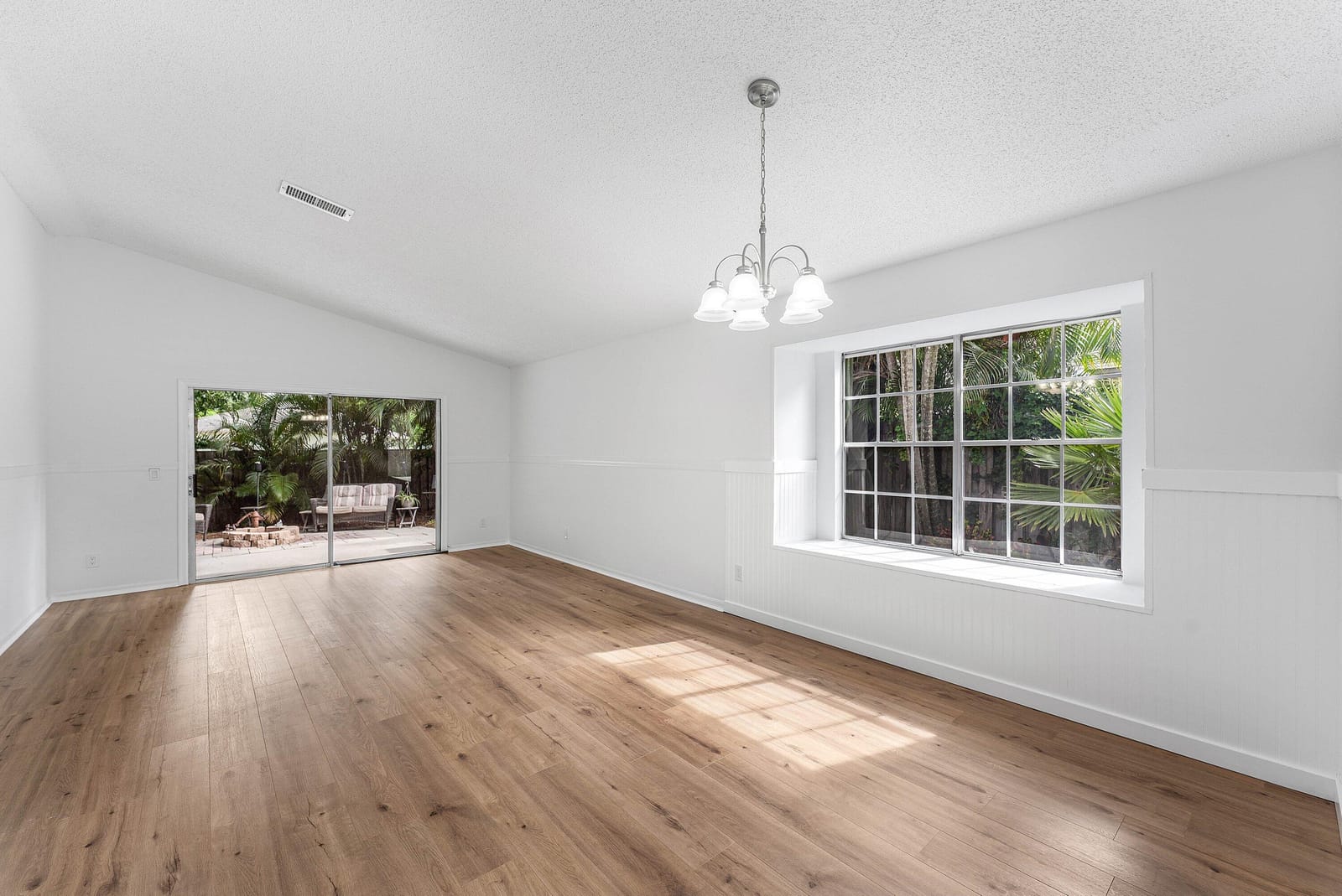 5601 Berry Blossom Way W — photo 4