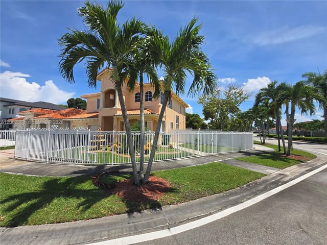 15290 SW 23rd Street, Miami, FL 33185