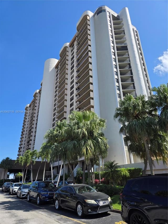 1800 NE 114th Street 911, The Cricket Club, Miami, FL