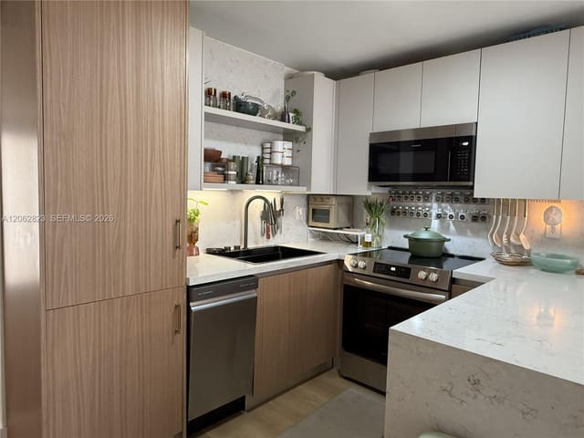 1666 West Avenue 305, Miami Beach, FL 33139