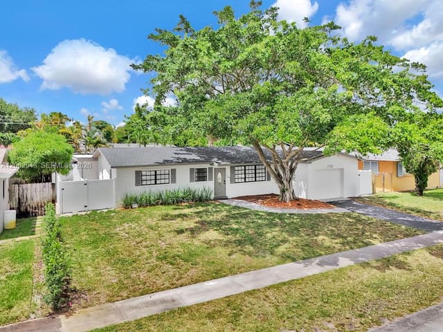 7710 NW 6th Court, Pembroke Pines, FL 33024