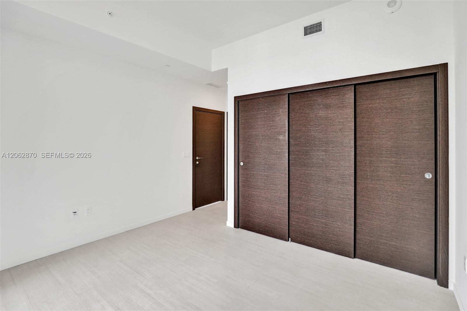 1000 Brickell Plaza 1904 — photo 8