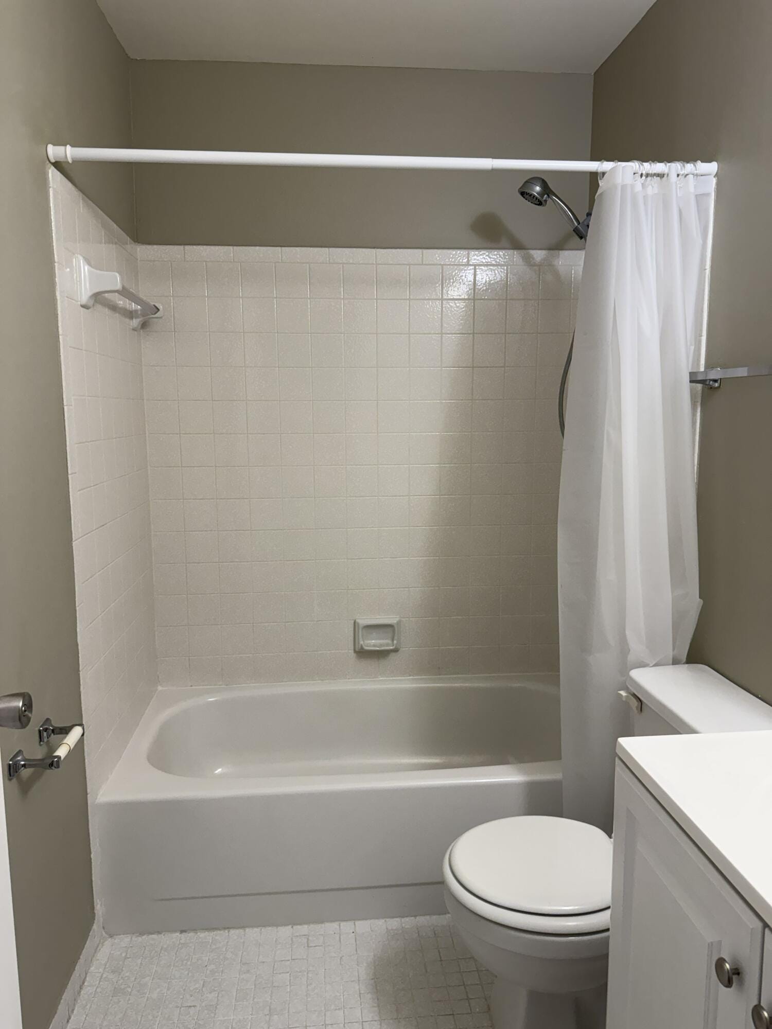 1409 LAKE Avenue 6 — photo 8