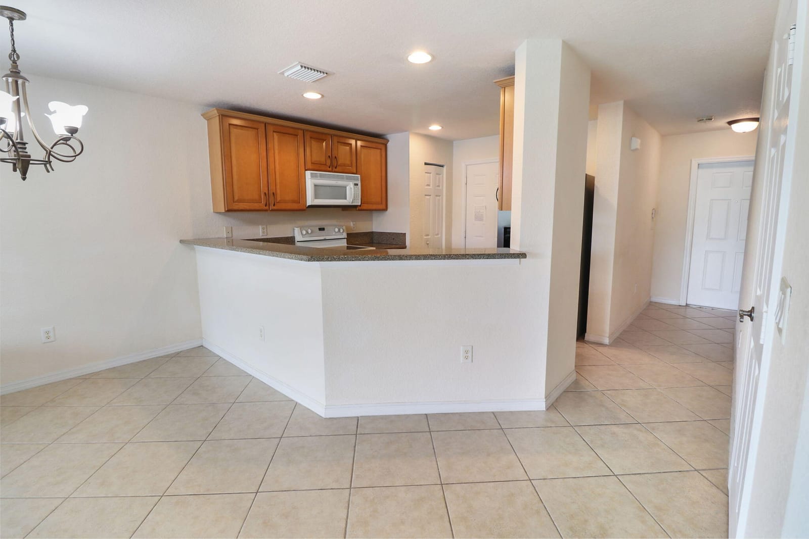 5930 ROYAL Way — photo 7