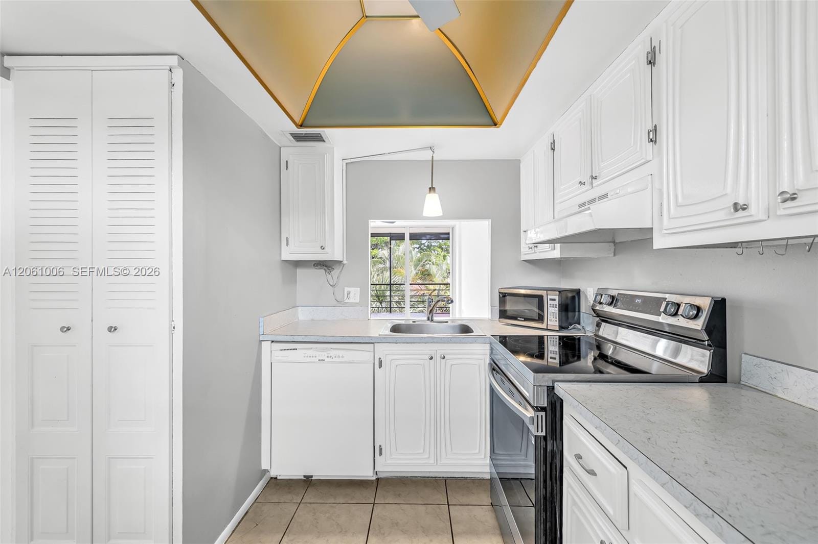 112 Royal Park Drive 3A — photo 11