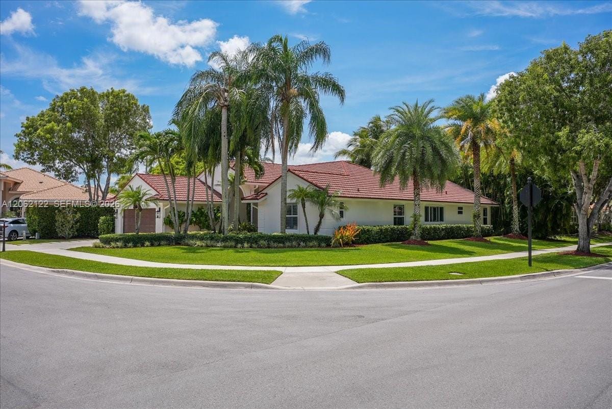 894 Spoonbill Circle — photo 2