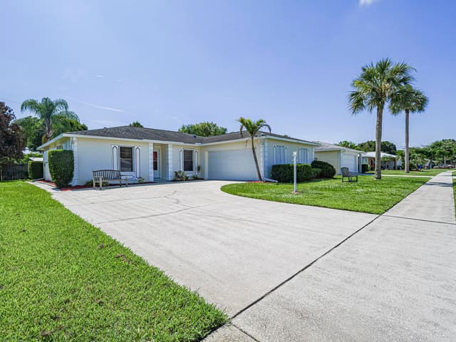 660 26TH Court, sold in Laurelwood Sub Unit 4, Vero Beach, FL