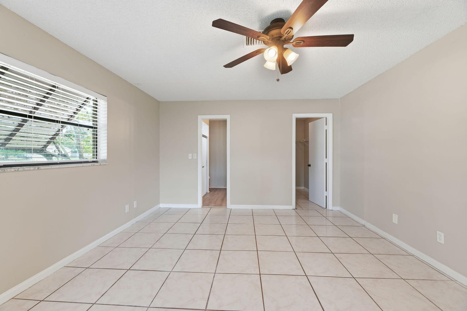 240 BOBWHITE Road — photo 9