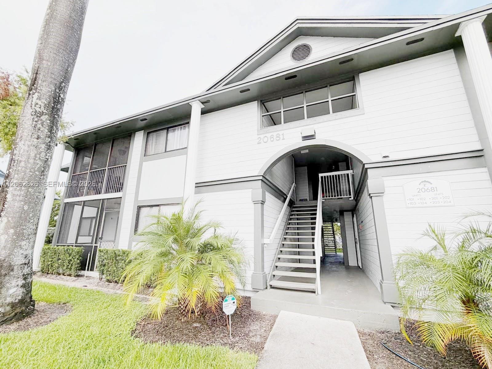 20681 NE 4th Place 101, Miami, FL 33179 photo 15