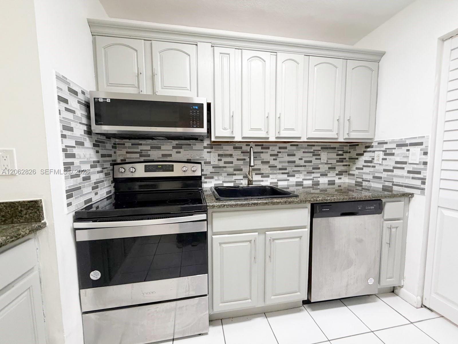 20681 NE 4th Place 101 — photo 10