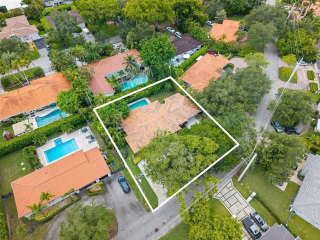 548 Vilabella Avenue, Coral Gables, FL 33146