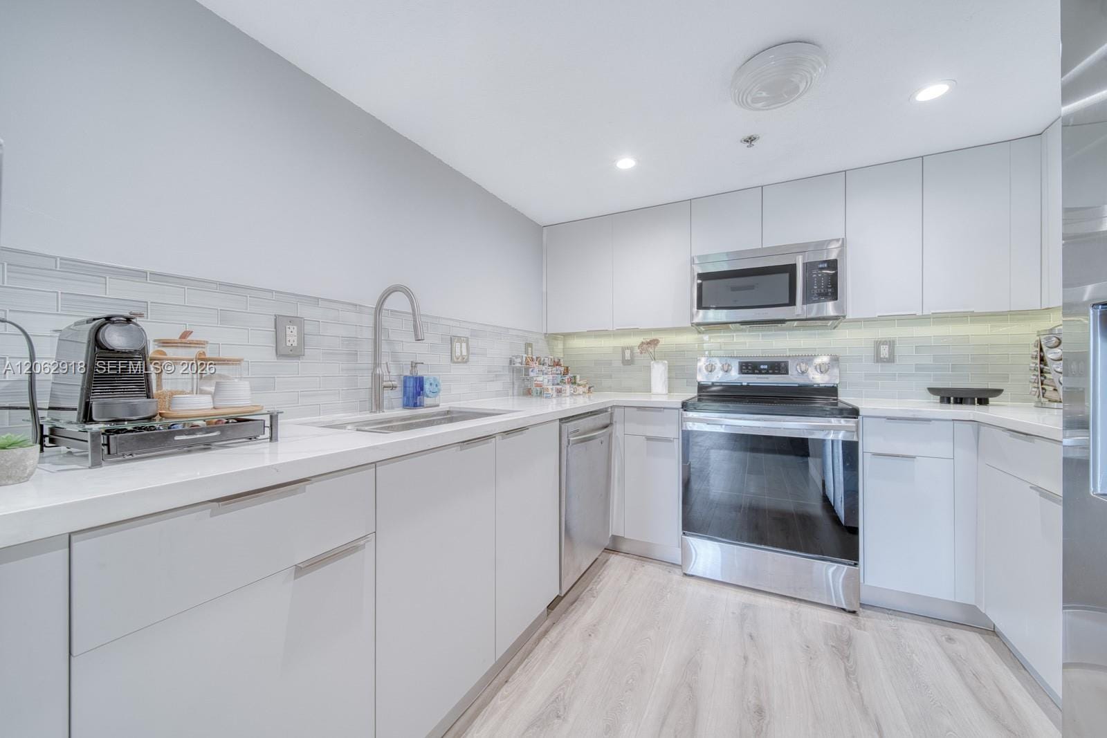 1650 Coral Way 510 — photo 4