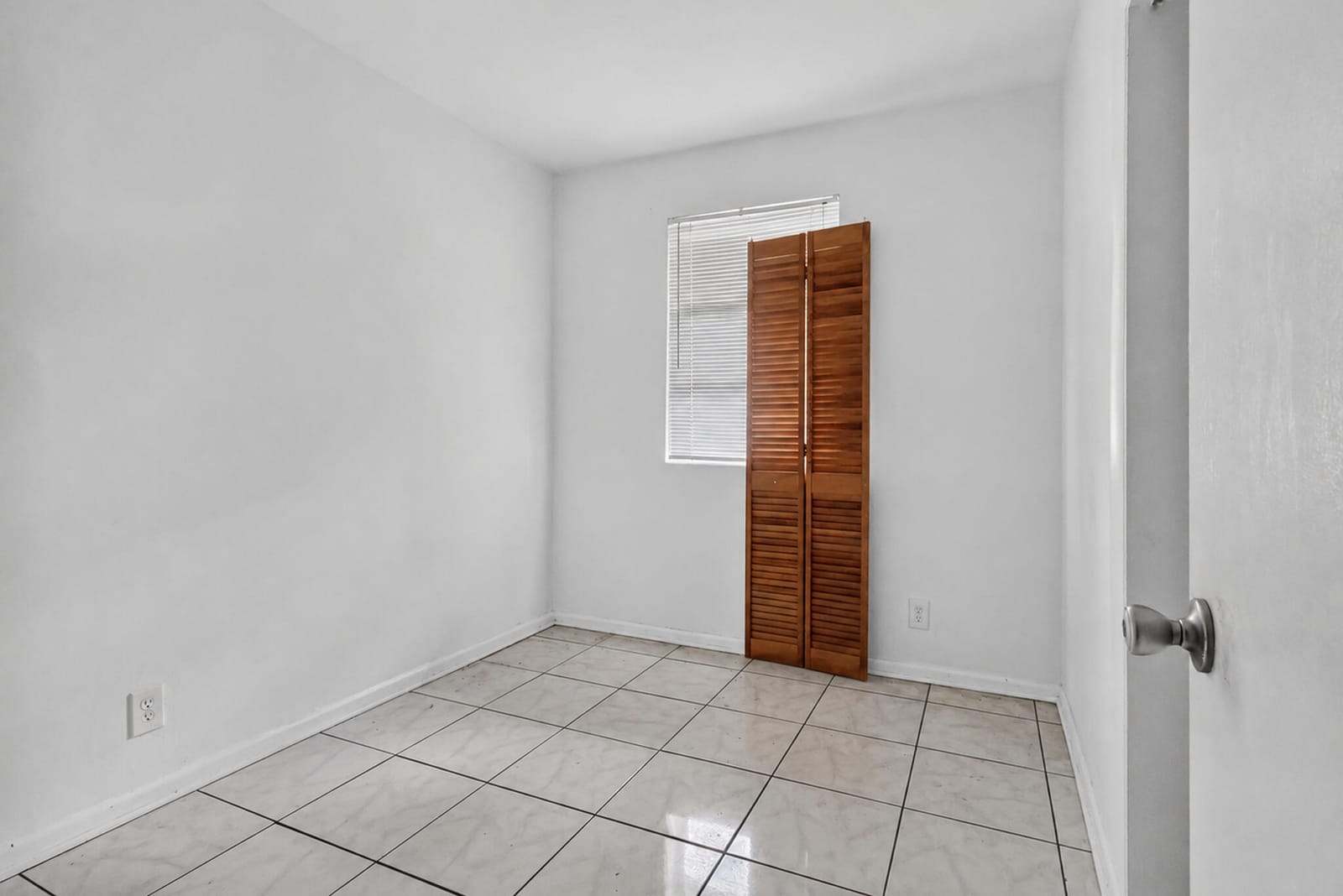 189 Morgans Way, Palm Springs, FL 33461 photo 17