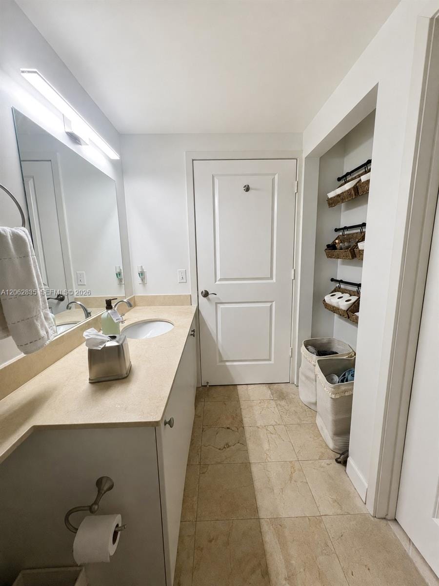 170 SE 14th Street 2007, Miami, FL 33131 photo 14