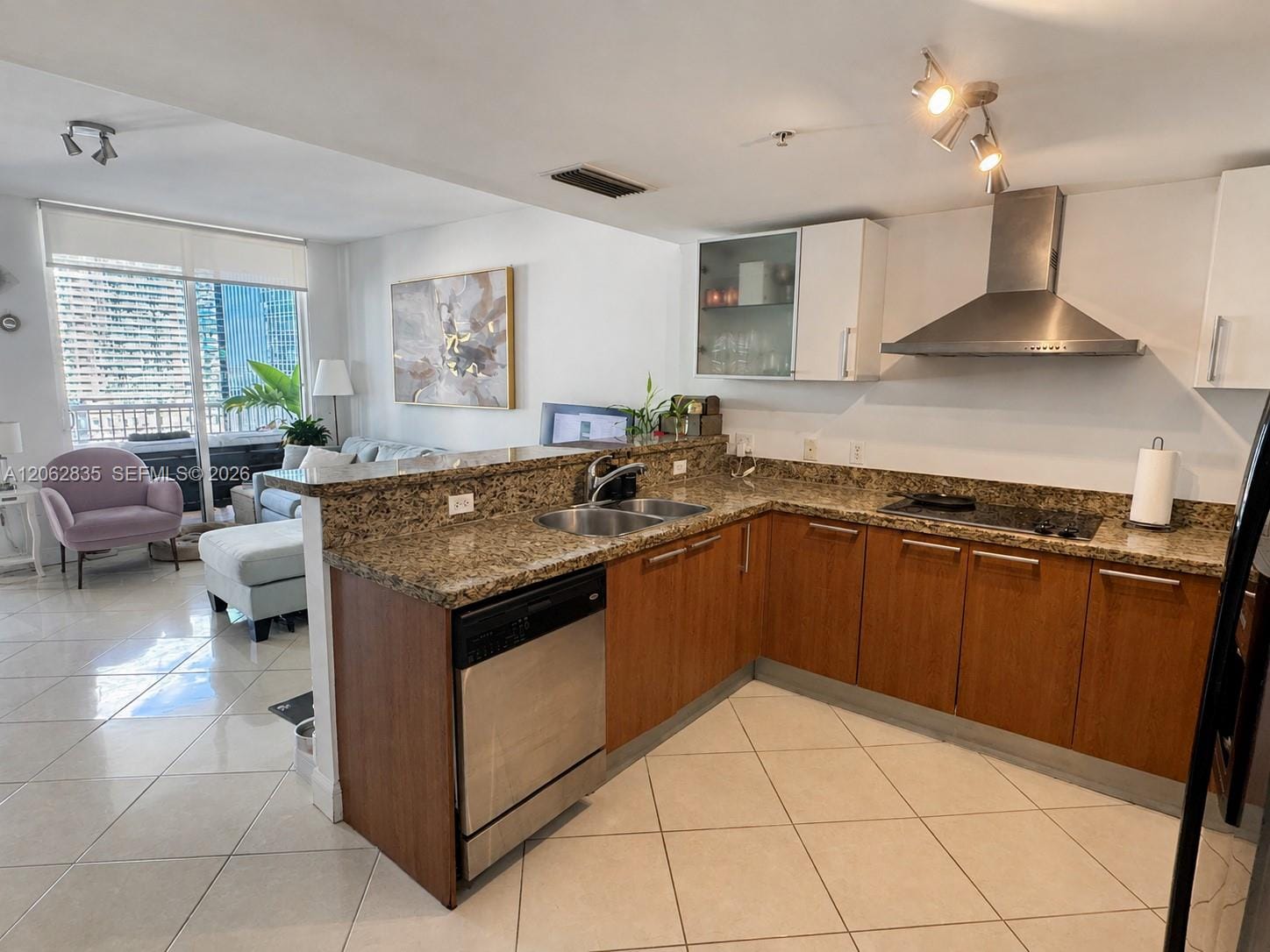 170 SE 14th Street 2007, Miami, FL 33131 photo 6