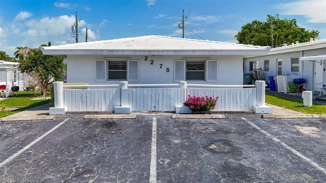 2275 SE 6th Street Unit 2, Pompano Beach, FL 33062