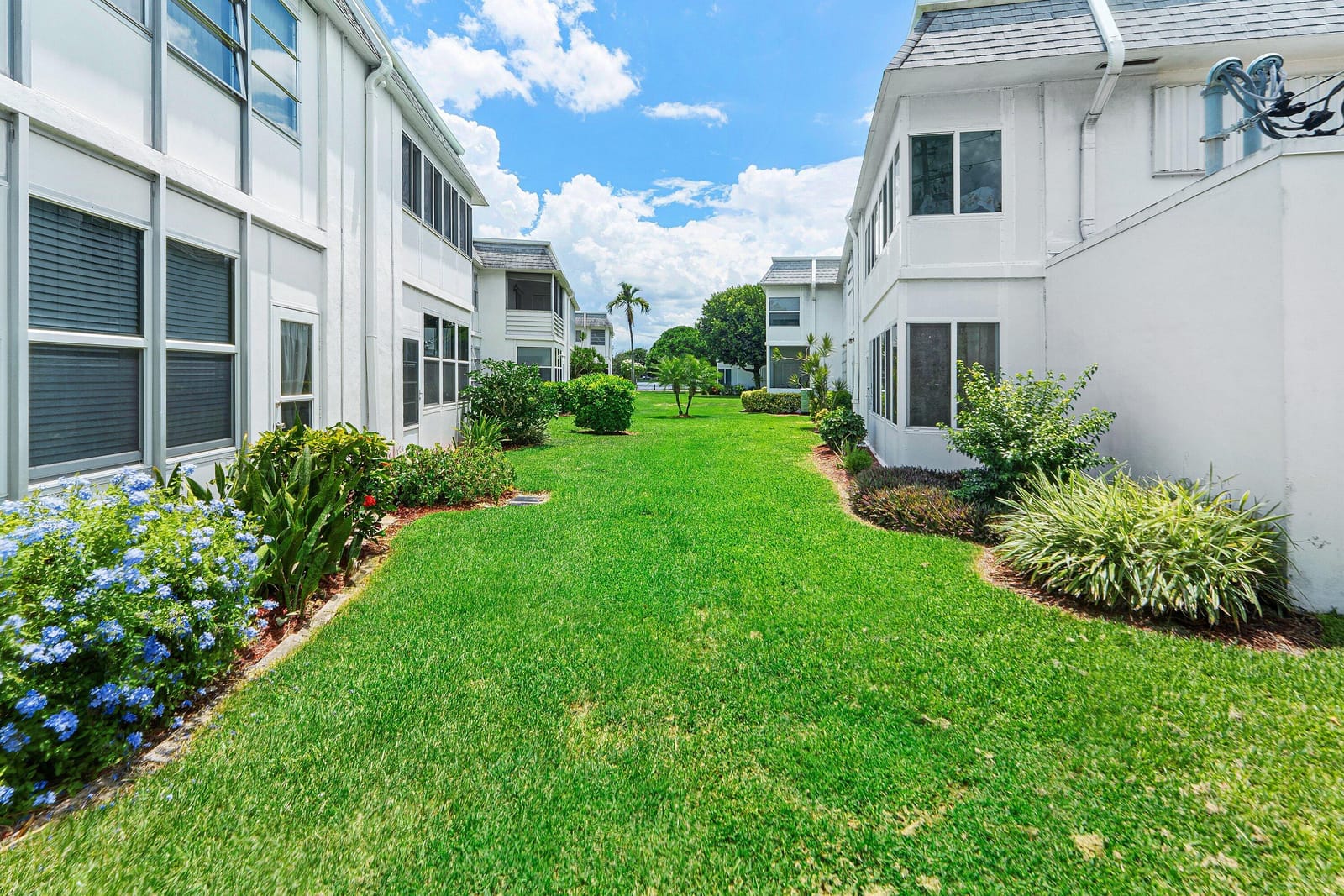 3160 LAKE OSBORNE Drive Bldg 6 Unit 206, Lake Worth Beach, FL 33461 photo 16