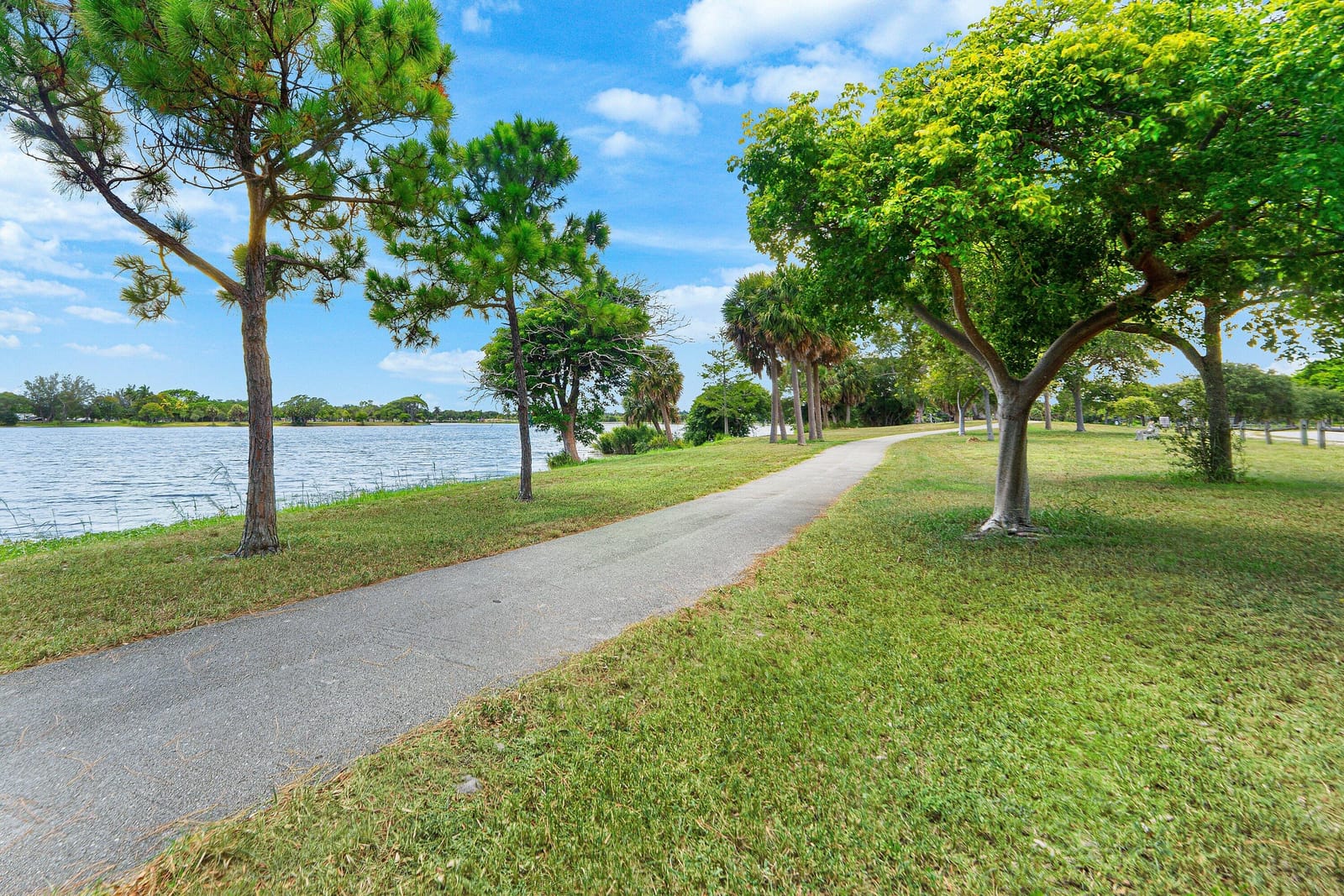 3160 LAKE OSBORNE Drive Bldg 6 Unit 206, Lake Worth Beach, FL 33461 photo 18