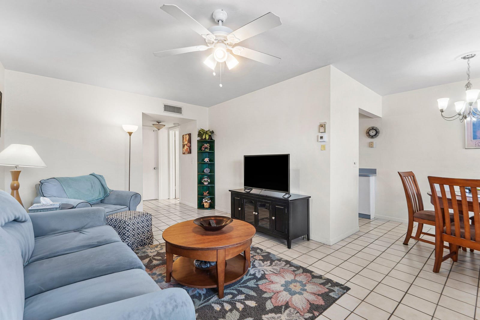 3160 LAKE OSBORNE Drive Bldg 6 Unit 206 — photo 5