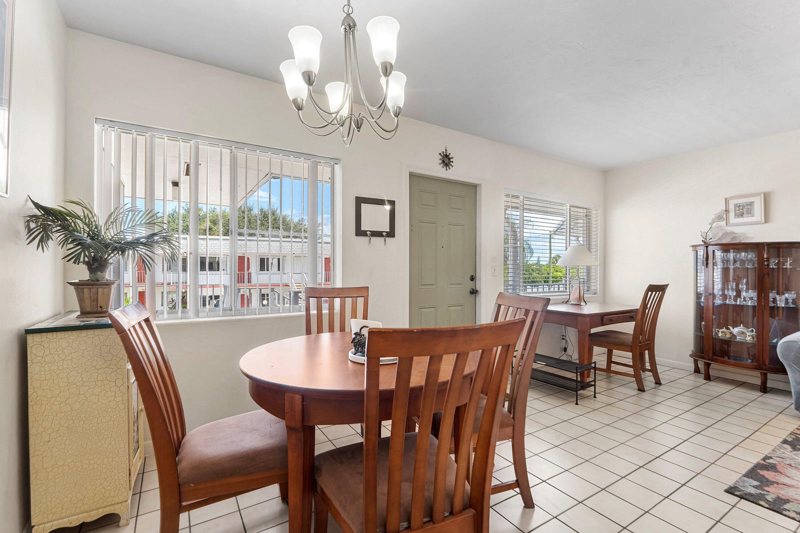 3160 LAKE OSBORNE Drive Bldg 6 Unit 206 — photo 10