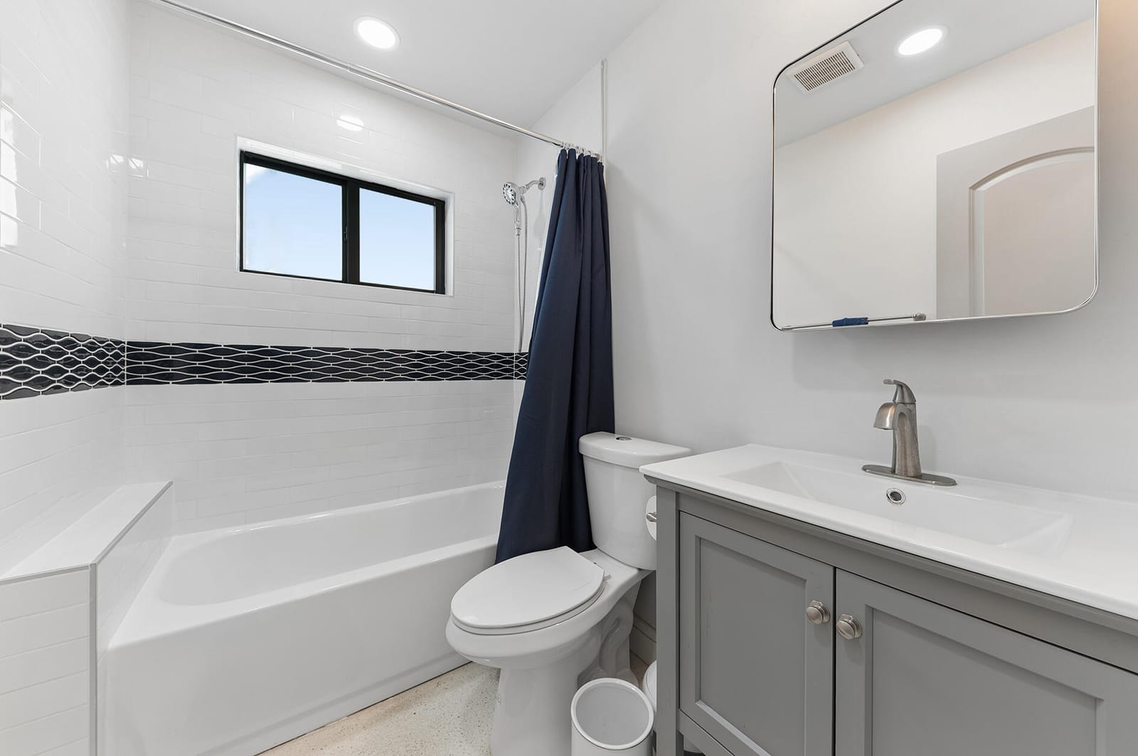 405 CHAPEL HILL Boulevard — photo 10
