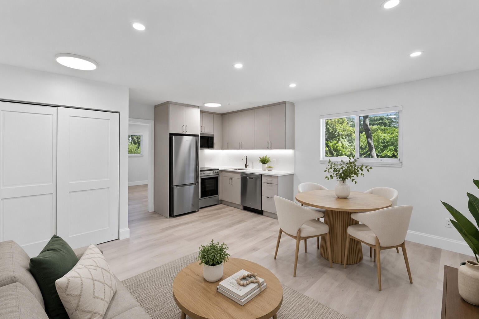 1101 NE 18th Avenue 1 — photo 1