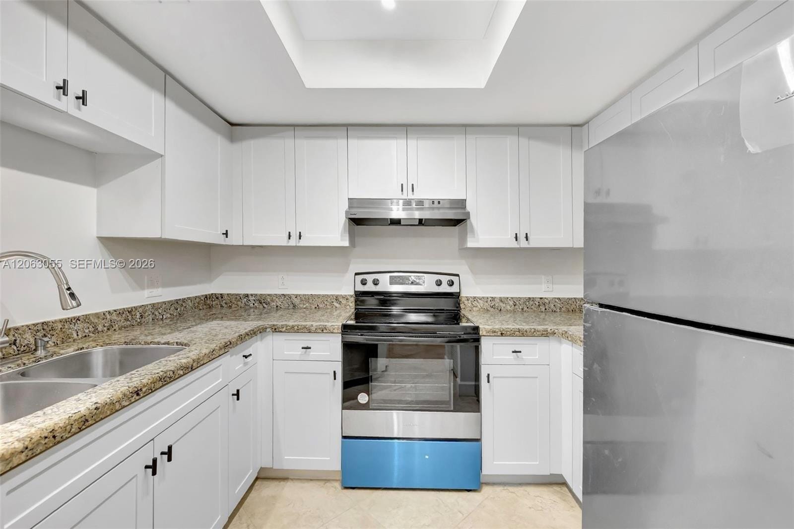 2009 SE 10th Avenue 302 — photo 2
