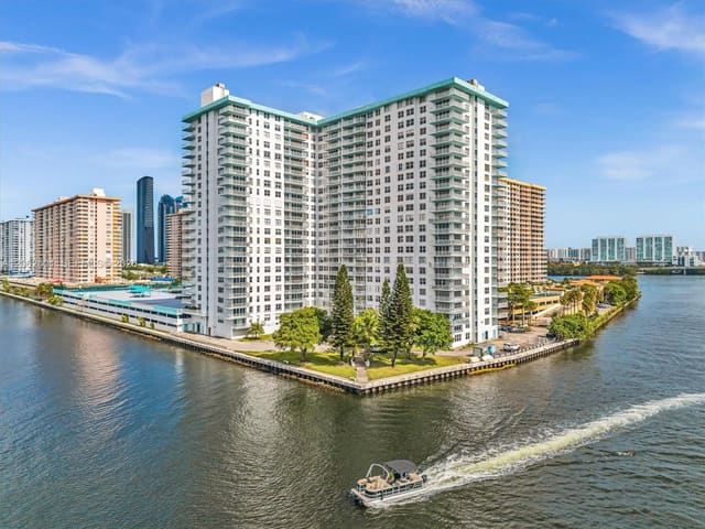 301 174th Street 2205, Sunny Isles Beach, FL 33160