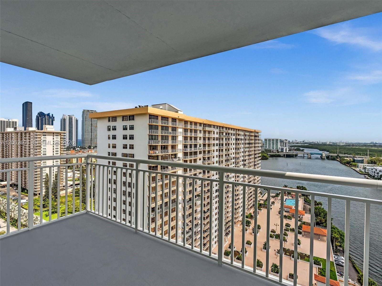 301 174th Street 2205, Sunny Isles Beach, FL 33160 photo 16