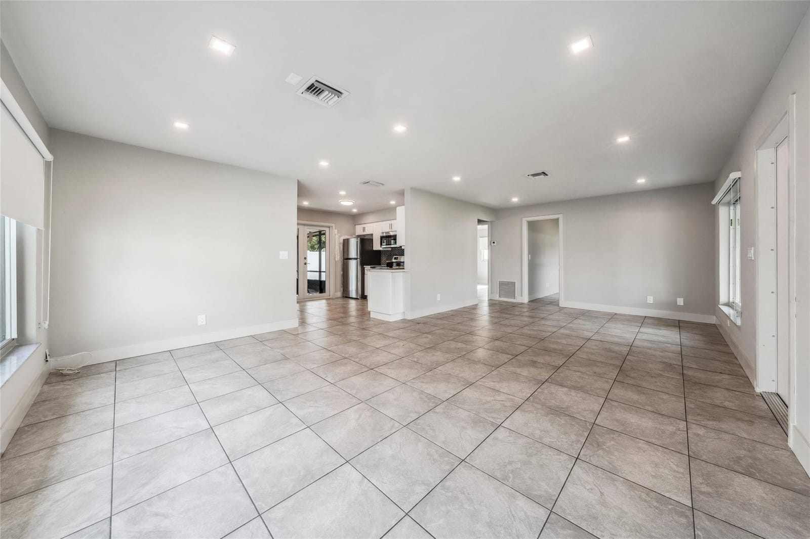4800 NE 4th Avenue — photo 12