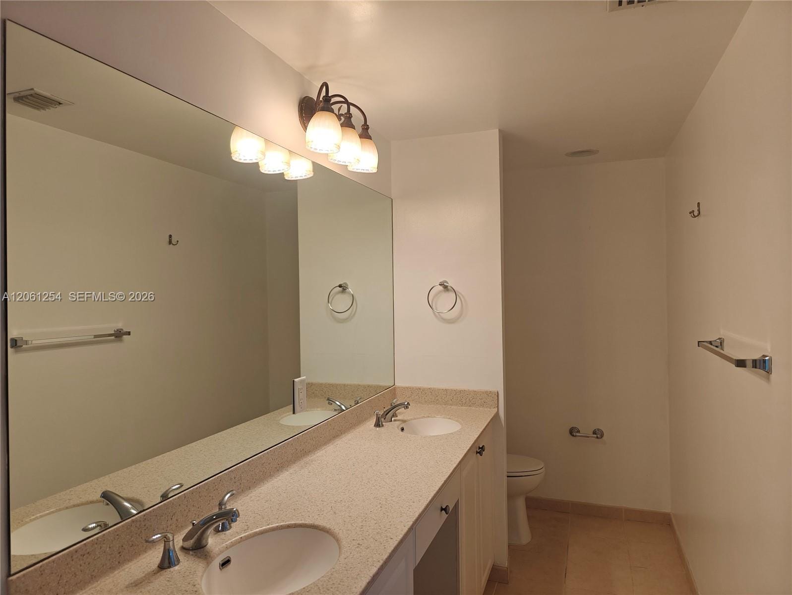 3340 NE 190th Street 1304 — photo 9