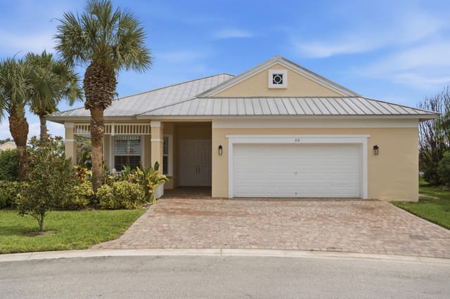 116 NW Summerville Court, FL 34986