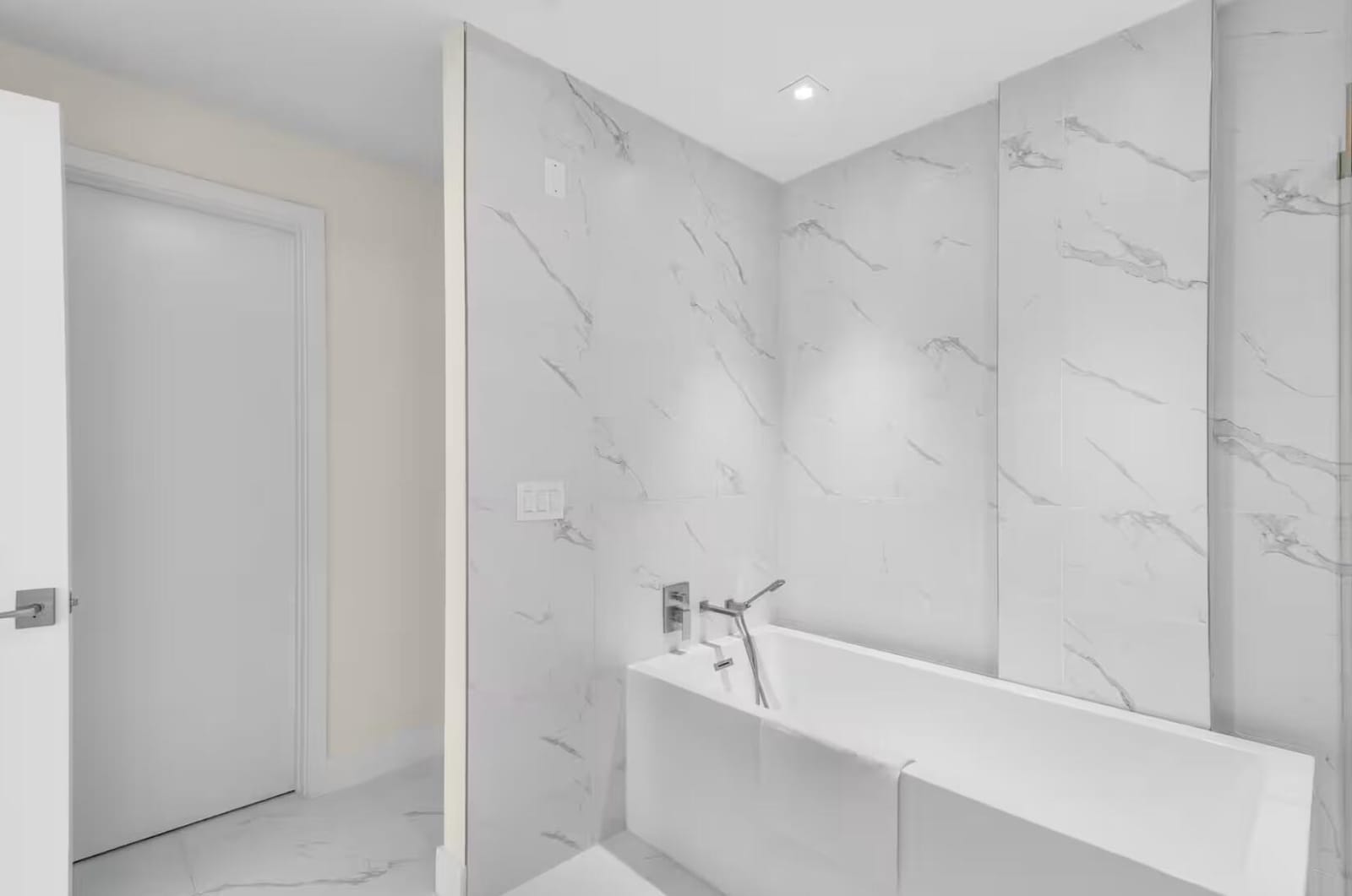 3100 N OCEAN Drive H-1401 — photo 10