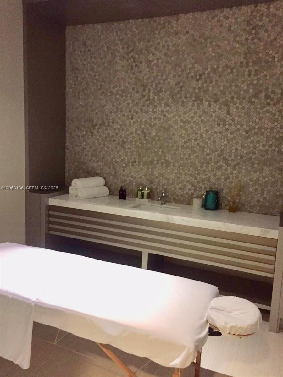 5300 Paseo Boulevard 1905, Doral, FL 33166 photo 10