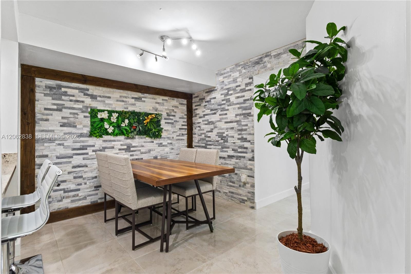 20760 NE 4th Court 102, Miami, FL 33179 photo 16