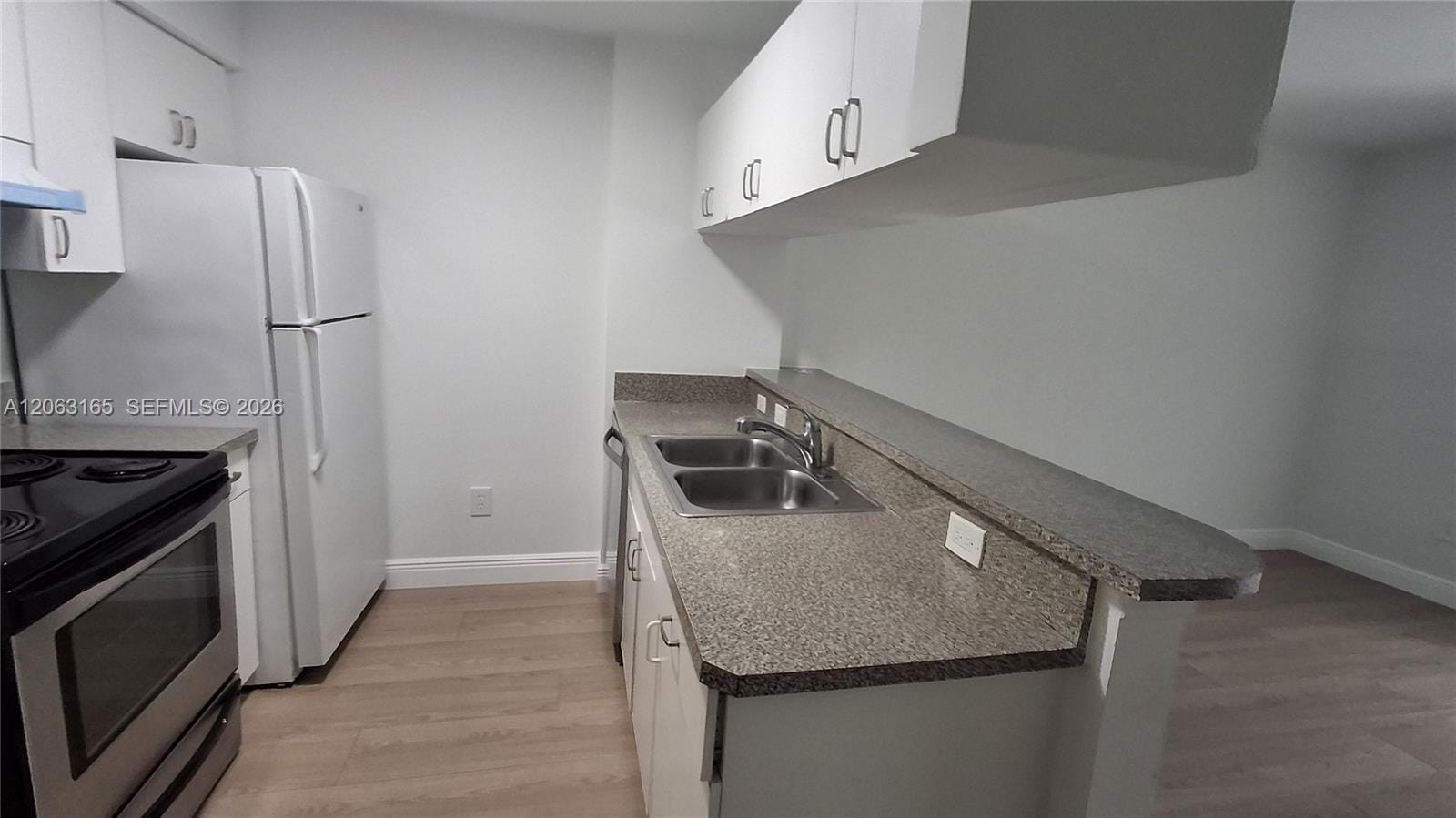 440 S Park Road 206 — photo 4