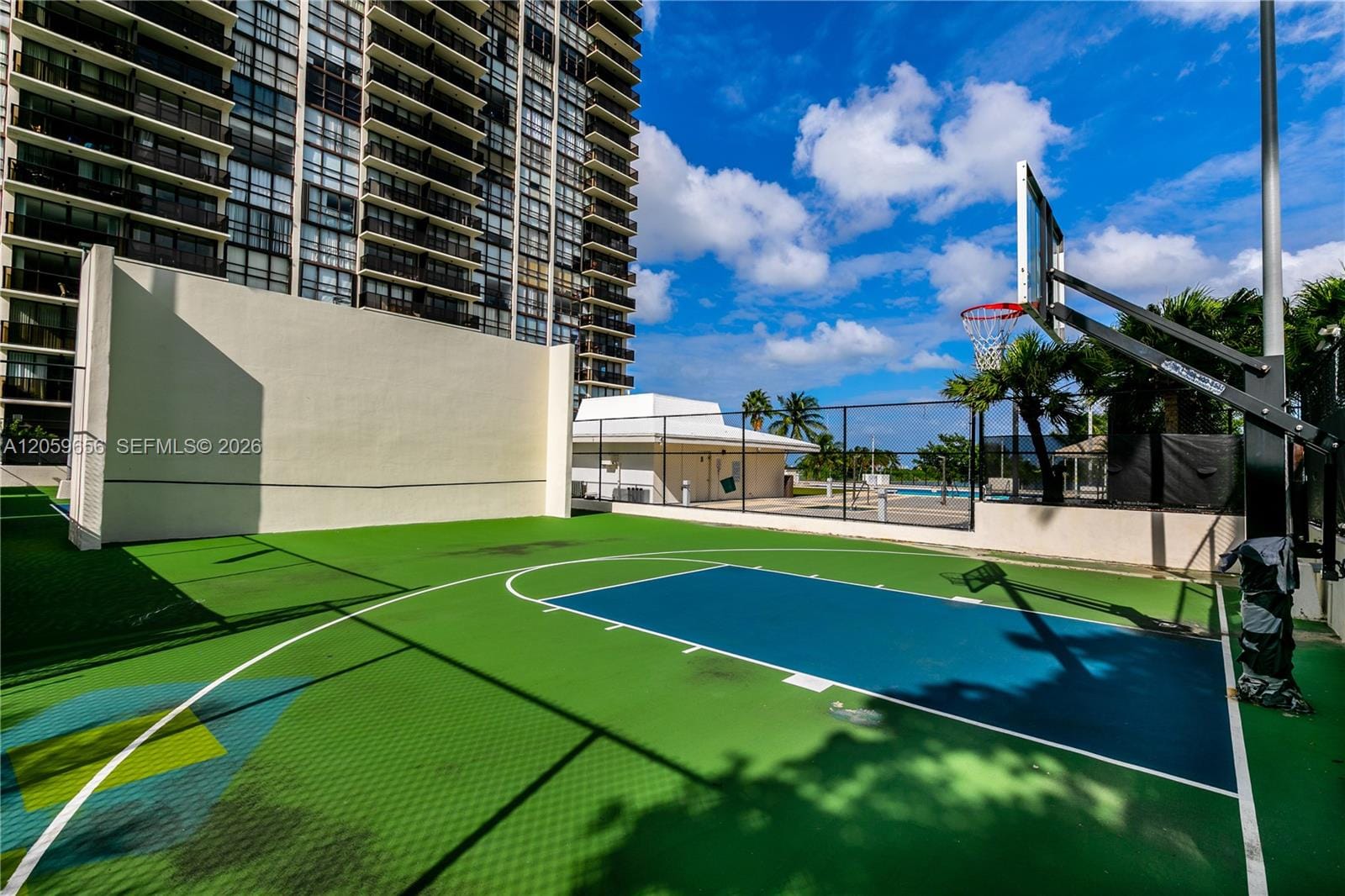 600 NE 36th Street 1017, Miami, FL 33137 photo 17