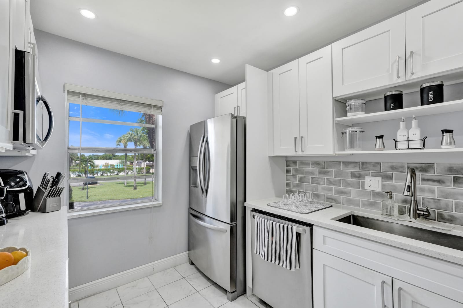 130 LAKE MERYL Drive 227, West Palm Beach, FL 33411 photo 14