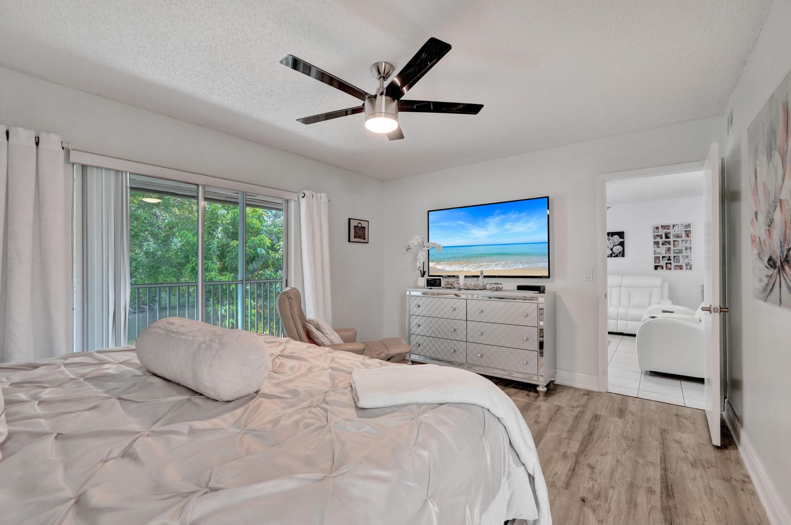 130 LAKE MERYL Drive 227 — photo 10