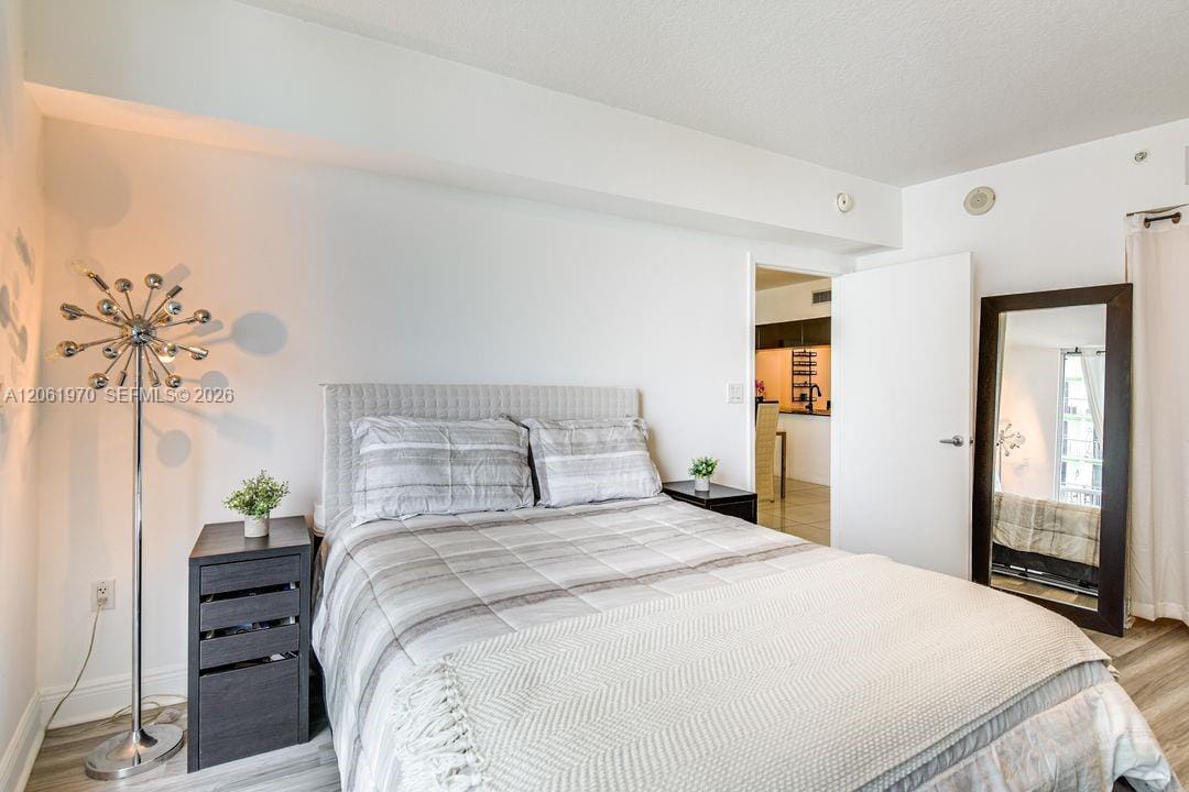 1750 N Bayshore Drive 1909 — photo 4