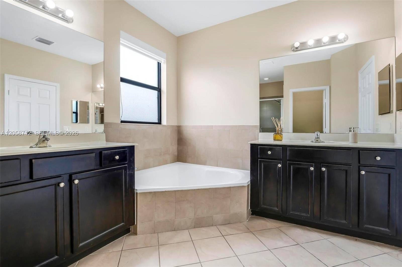 8788 W 35th Court, Hialeah, FL 33018 photo 26