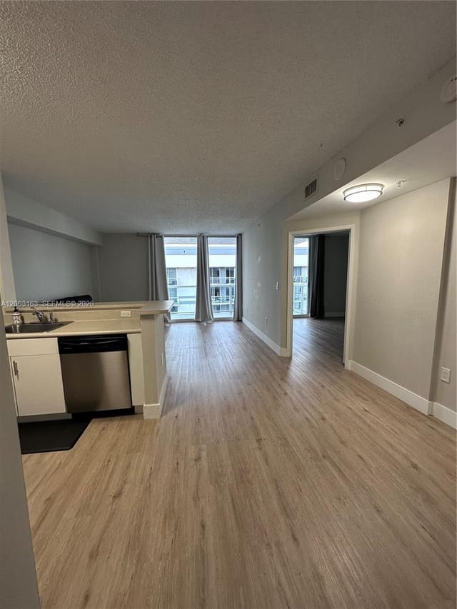 5077 NW 7th Street TS16 (1716), Miami, FL 33126